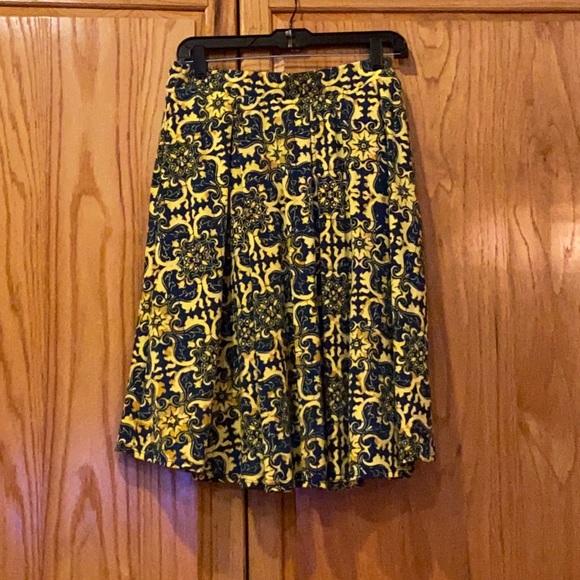 XL LuLaRoe Madison skirt blue and gold skirt